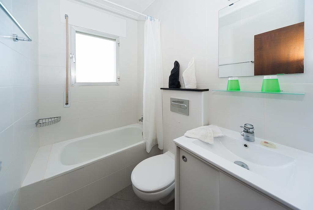 Apartamentos Casa Blanca Miami Playa Стая снимка