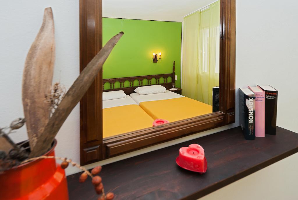 Apartamentos Casa Blanca Miami Playa Стая снимка